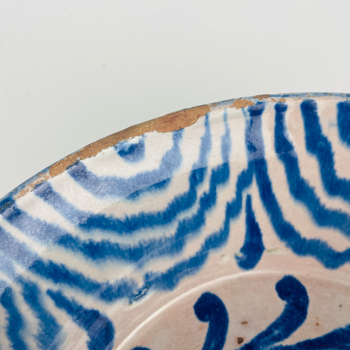 Spanish Fajalauza Lebrillo Bowl – 19th Century Hand Painted Blue Bird Pottery